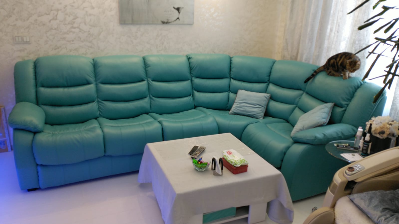 Перетяжка дивана на дому. Камбарка